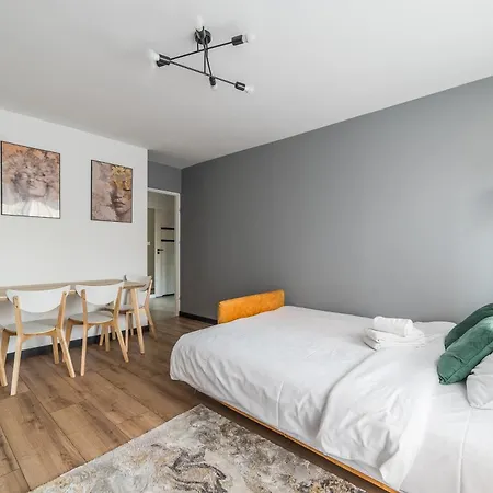 Wola Homely By Bookinghost Apartment *