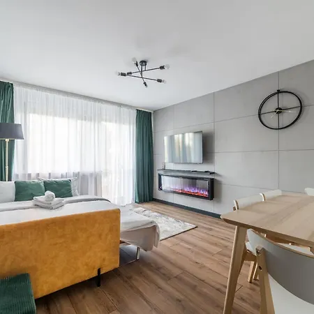 Wola Homely By Bookinghost Apartment Poznan