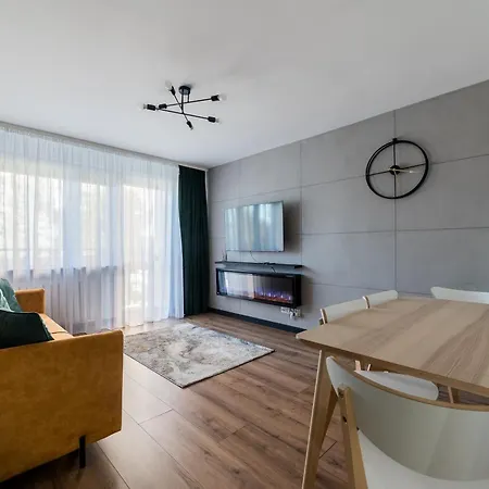 Apartment Wola Homely By Bookinghost
